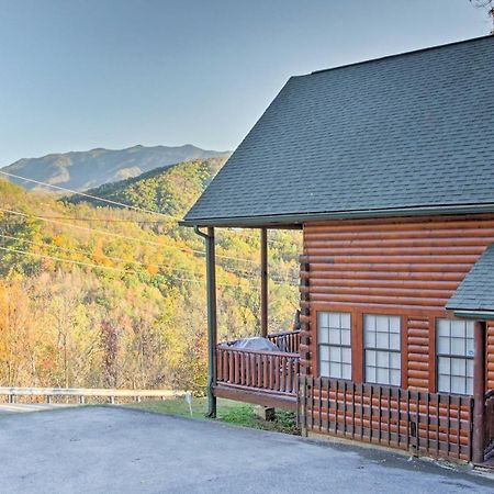 Expansive Gatlinburg Cabin Hot Tub, Deck And Grill! Экстерьер фото