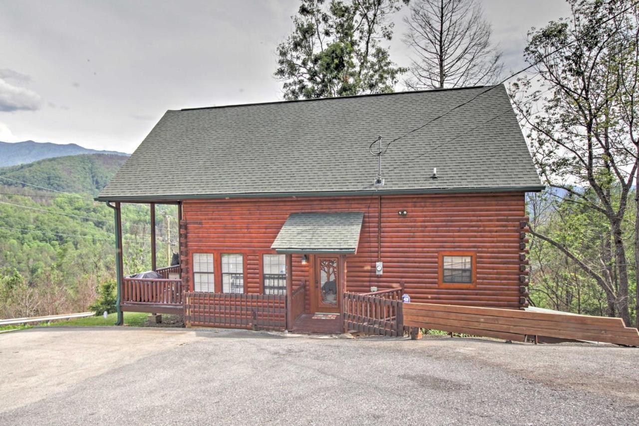 Expansive Gatlinburg Cabin Hot Tub, Deck And Grill! Экстерьер фото