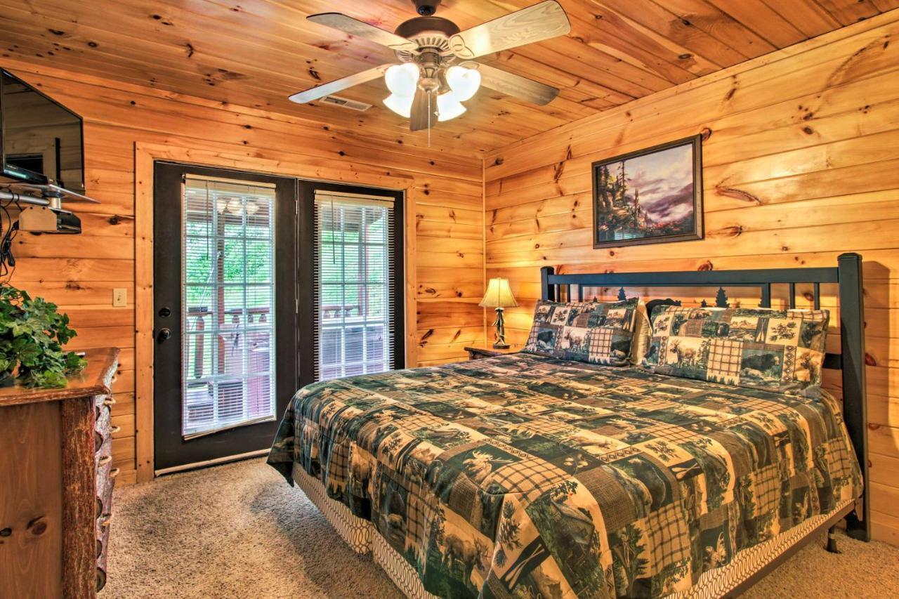 Expansive Gatlinburg Cabin Hot Tub, Deck And Grill! Экстерьер фото