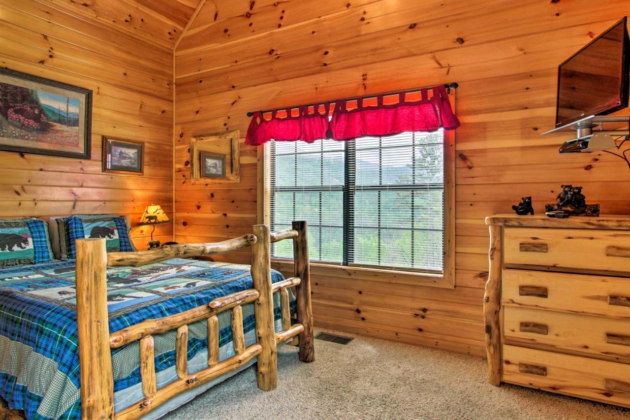 Expansive Gatlinburg Cabin Hot Tub, Deck And Grill! Экстерьер фото